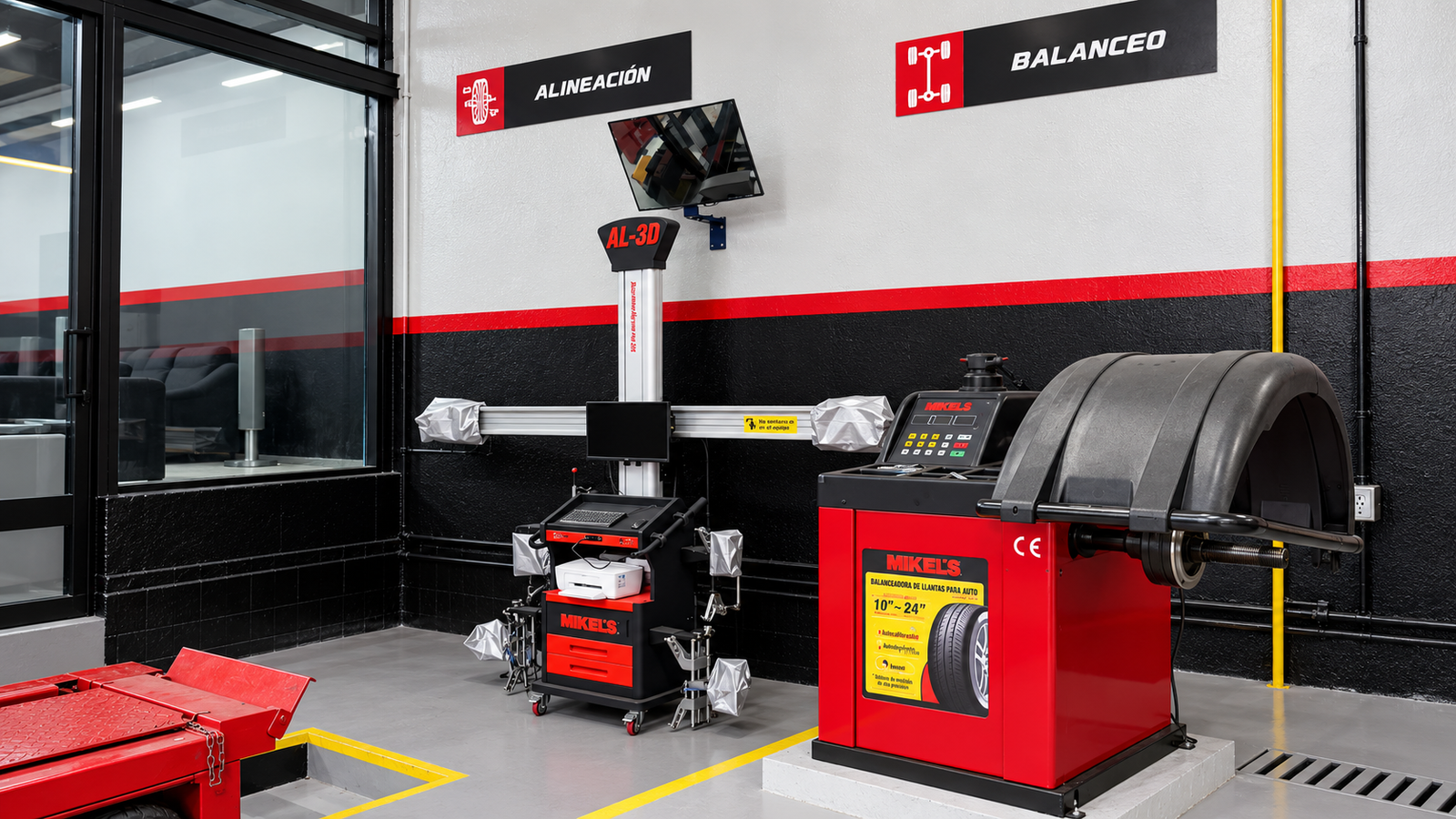 Equipo de alineación y balanceo en VOS Tires & Service, Puebla